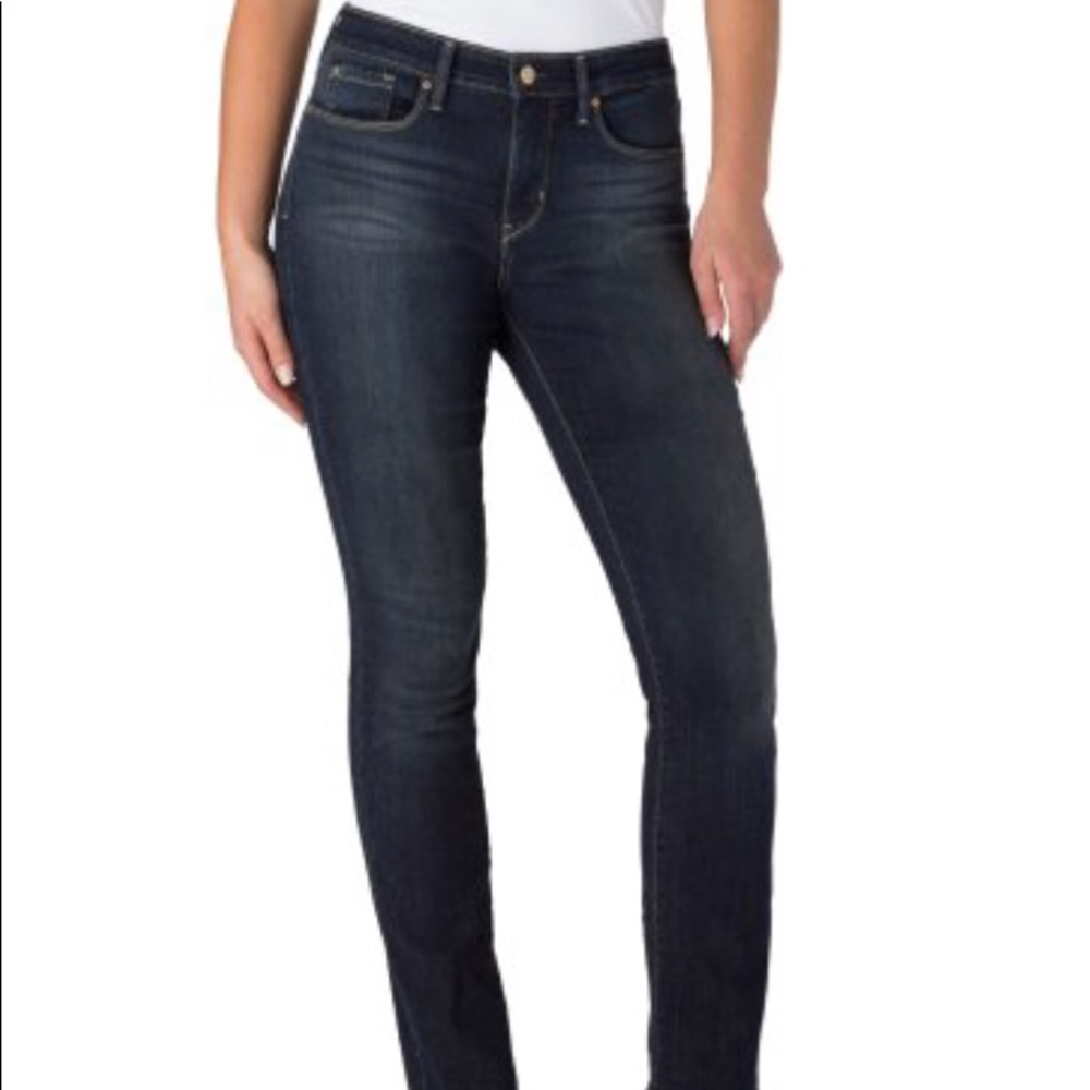 Woman’s Levi Strauss Signature Slim Straight Sz 10